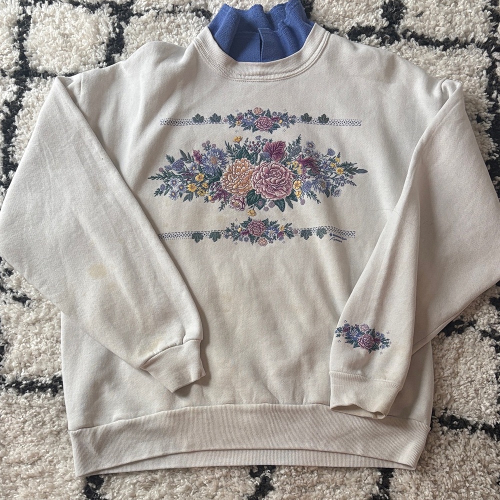 Sun Morning Floral Graphic Sweatshirt